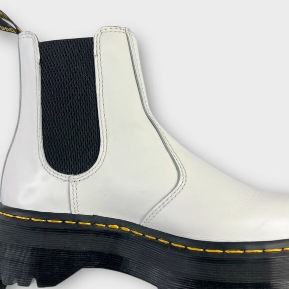 Dr. Martens Women's 2976 Quad Smooth Leather Platform Chelsea Boots White Size 7 - Picture 11 of 16